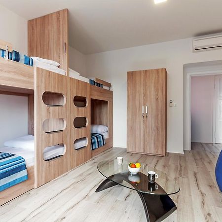 Sky Hostel Zadar Exterior foto